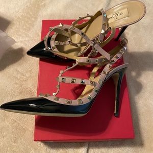 Valentino Rockstud black & tan pumps